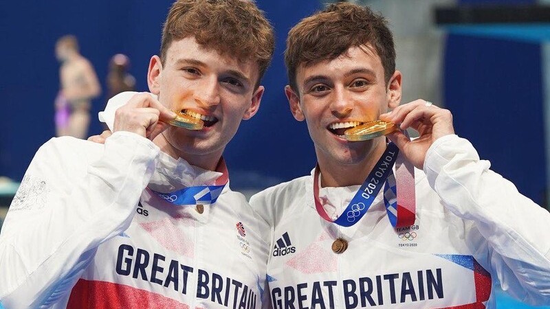 【东京奥运】最近被圈粉的英国跳水王子Tom Daley，还是编织...